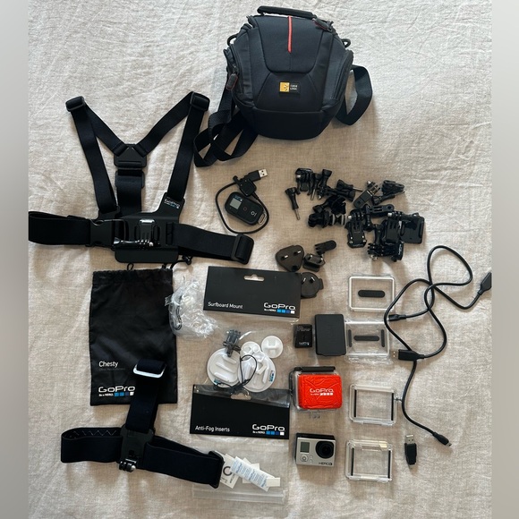 GoPro Hero 3 Black bundle - Picture 1 of 12
